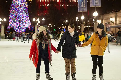 Read all about 5 reasons to visit Chicago here: buff.ly/3P5ub7u 
#chicago #visitusauk #vacationstoamerica