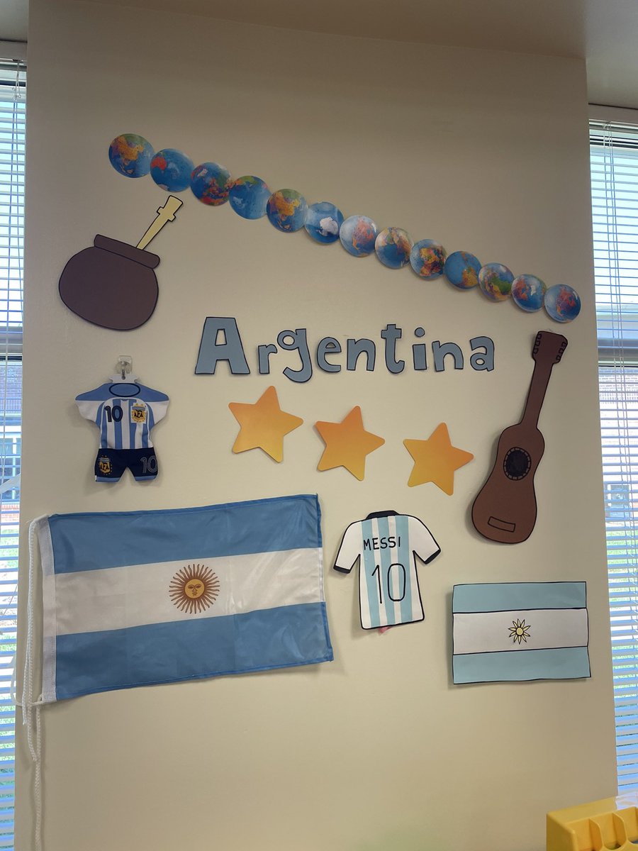 Three <a href="/ParticipateLrng/">Participate Learning</a> #DualLanguage teachers #UnitingOurWorld <a href="/NewTownESNC/">New Town Elementary School</a> from three different countries! 🇨🇱🇨🇴🇦🇷 #UCPSDLI
