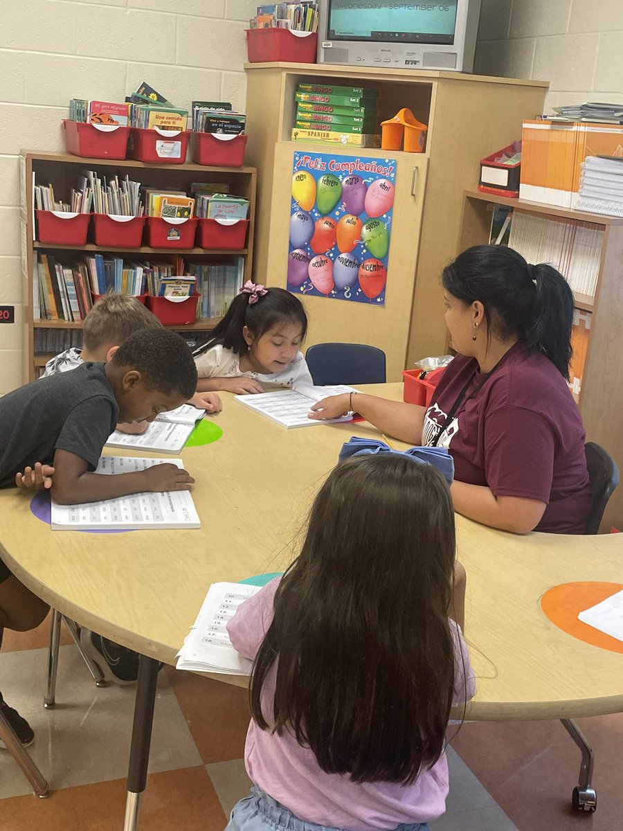 ShilohValleyPS's tweet photo. It’s a great day in the Valley! Our BullDOGS are jumping right into learning centers and collaborating with their peers during their literacy block! #TeamUCPS 🐾🙌🏻 @AGHoulihan @Renee_McKinnon1 @UCPSNC https://t.co/c2Gkssjbx0