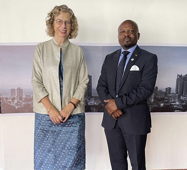andersen_inger's tweet image. Greatly enjoyed meeting Minister Michael Usi of Malawi 🇲🇼 on the sidelines of the Africa Climate Summit #ACS2023 here in Nairobi. We discussed follow-up to my May visit to Malawi. @UNEP is supporting Malawi building stronger climate adaptation for resilience #ForPeopleForPlanet
