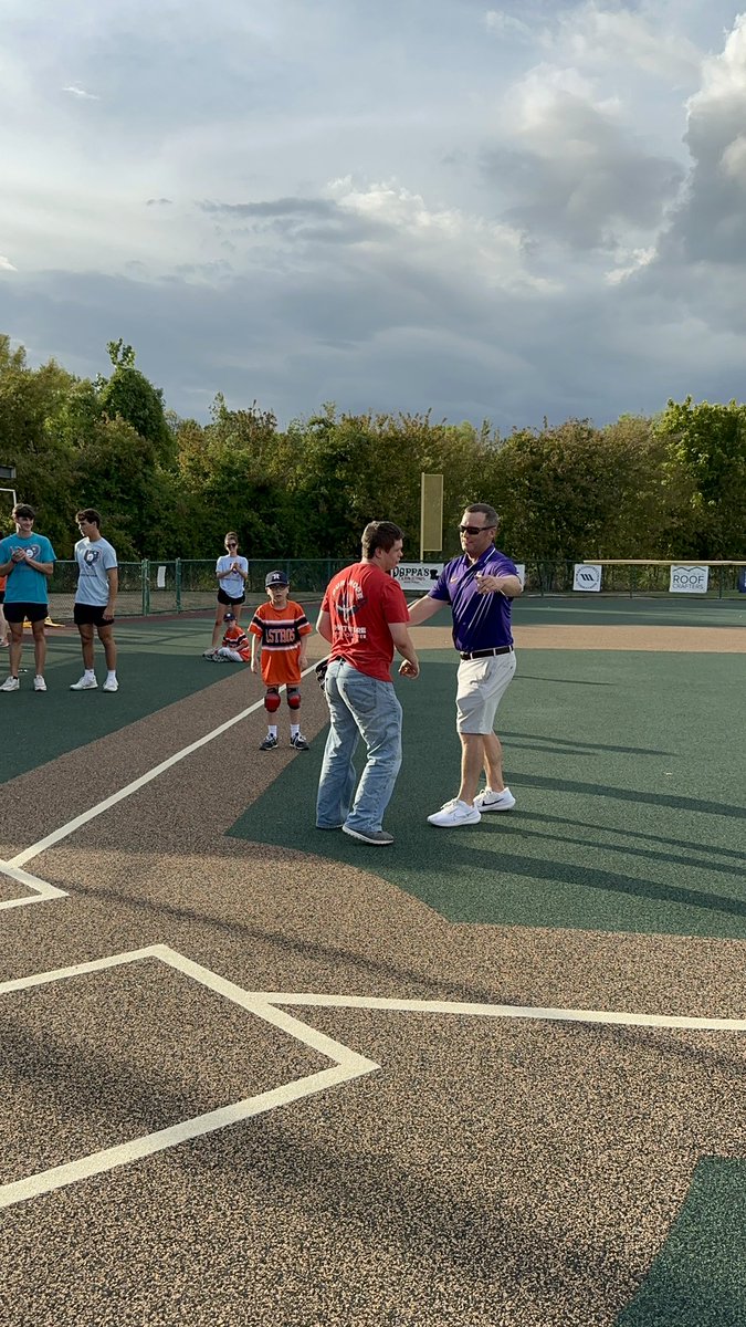 2MJohnson2's tweet photo. My favorite baseball game this year! Thank you to The Miracle League at Cypress Mounds for having us out!! #firstpitch https://t.co/ygBRpqTuxv