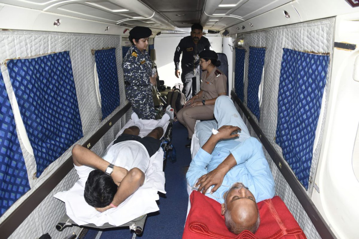 IN_GNA's tweet image. Dual #MEDEVAC: In a first of its kind INAS 310, #INS Hansa successfully airlifted two critically ill patients from #Goa to #Mumbai on 05 Sep 23 by Dornier 228 #multirole aircraft, mission modified by @Indiannavy in #Air Ambulance role.

#INHSAsvini #INHSJeevanti
