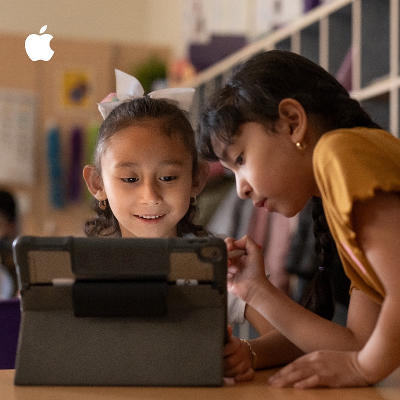 AppleEDU's tweet photo. “I think that the iPad breaks down barriers. It levels the playing field for all students and allows them to reach their fullest potential.” 

- Leticia Valadez, School Principal, Berwyn South District 100