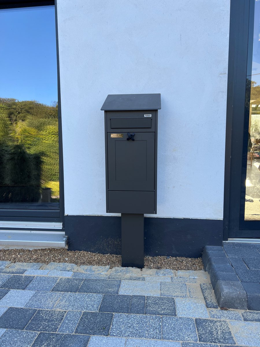 Letterbox4You's tweet image. Gustaf Front Retrieval Free Standing Outdoor Large Post Box

#freestandingpostboxes #freestandingletterbox #housedesignideas #housebeautiful #homeandgarden #letterbox4you 

letterbox4you.co.uk/product/gustaf…