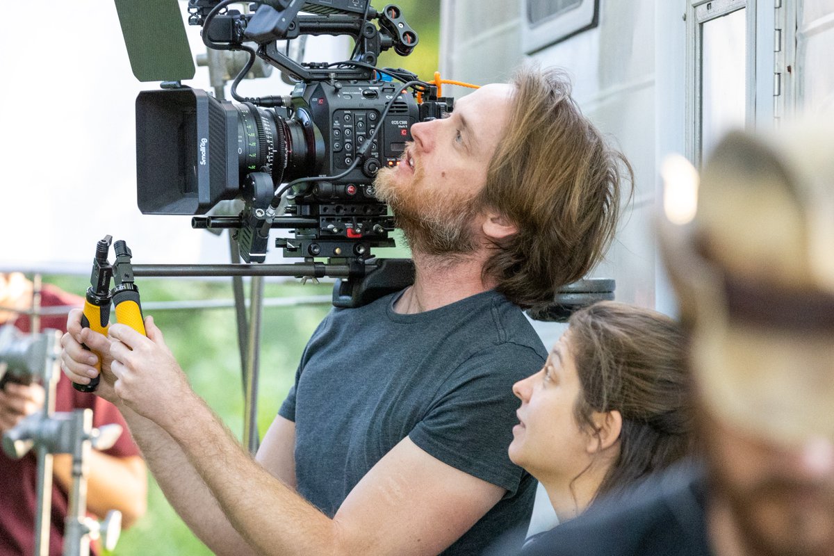 WatchRegression's tweet photo. Our creative team has worked together on countless projects creating trust, efficacy, and dependability. Their passion and collaboration alchemize to make the best film possible. But in all of their photos together, someone is pointing😂 Join our team as an investor! link in bio https://t.co/elDPsDlo6i