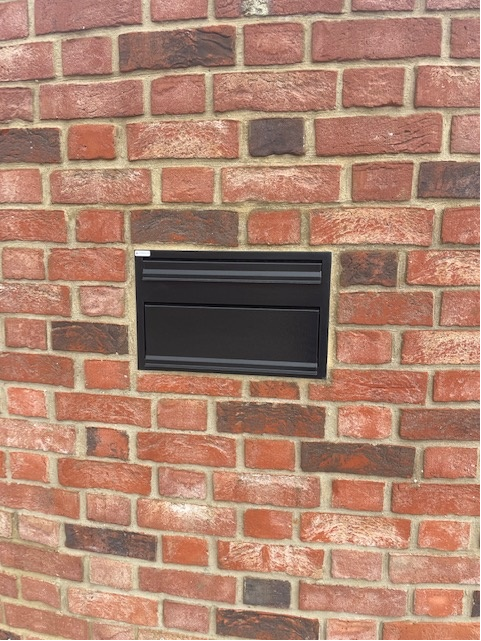 Letterbox4You's tweet image. Sierra Through The Wall Parcel Box with Integrated Letterbox for One Brick Walls

#parcelboxes #parcelpostboxes #parceldeliverybox #letterbox4you #housedesignideas

letterbox4you.co.uk/product/sierra…