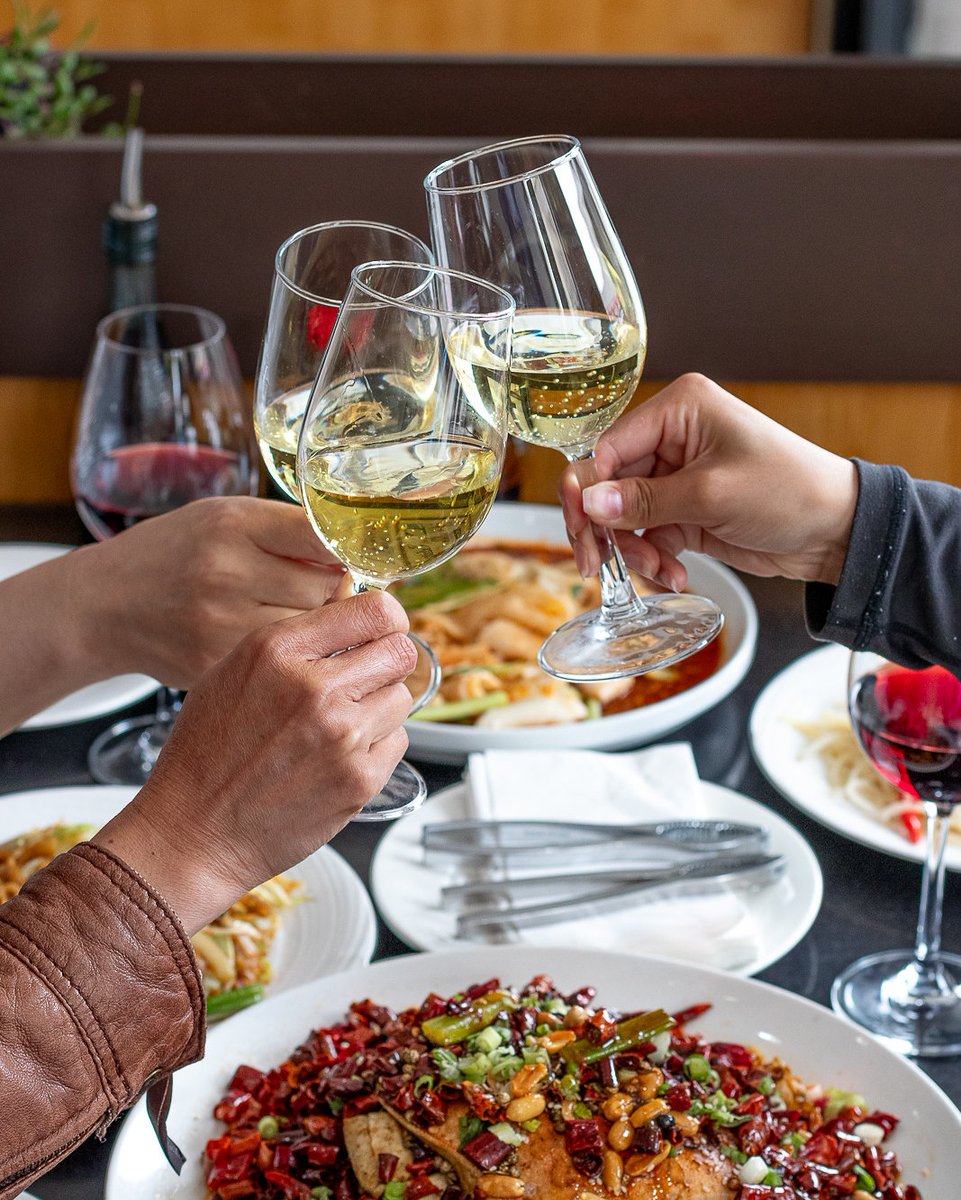 Cheers to the weekend! 🥂 Start celebrating early with a selection of wines and beers available on our menu. Remember to head to the link in bio and snag a seat. We hope to see you! #ChiliHouse #ImBibe #BestFoodSF