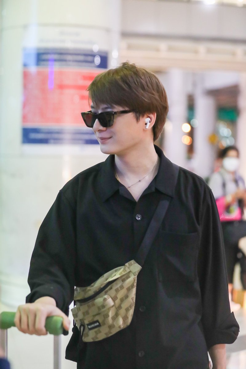MilkmenFL's tweet photo. 😎🥰 รักยิ้ม 
#KristPerawat #kristtps https://t.co/c55gA34pIa
