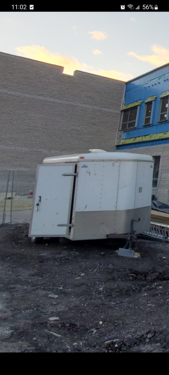 rcmpmb's tweet photo. Can you help St-Pierre-Jolys #rcmpmb identify this suspect who, on Aug 16, entered onto a business property, on Discovery Dr in Grande Pointe, &amp; stole a covered utility trailer. The suspect &amp; his pickup truck were caught on camera. Info? Call St-Pierre-Jolys RCMP @ 204-433-7433. https://t.co/bzsgnQvrXH