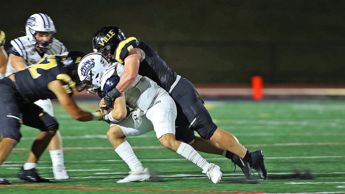 Garrett Cox's performance in week one has earned him the D2football.com Division II Defensive Player of the Week award! 

d2football.com/d2football.com…