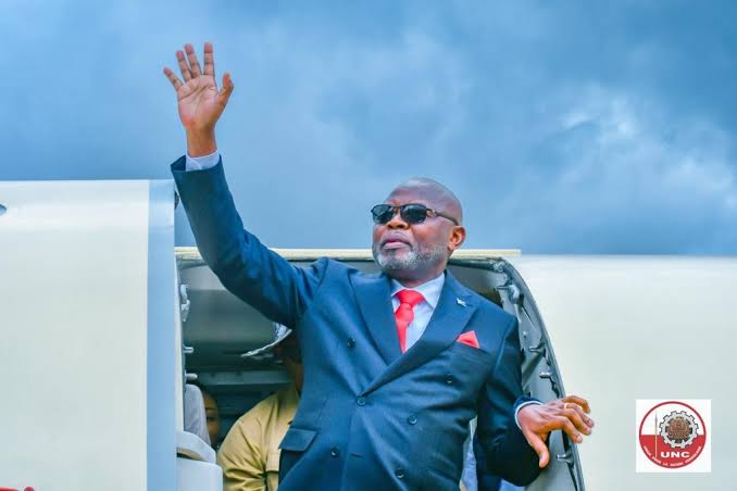 MoseSumaili1's tweet photo. URGENT!Allô Bandugu ya sud Kivu, allô Bukavu, mwenye BULONGO ana kuja Dr @VitalKamerhe1, demain ttes activités seront paralysées à Bukavu, le seul leader de l'est arrive, objectif {inaugurer et lancer les travaux d'intérêt gén ds la ville de Bukavu}@BillyKambale1 @adrien_mushumo https://t.co/TfcN3CLn92