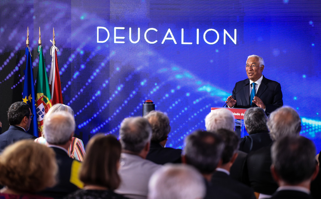FCT - Fundação para a Ciência e a Tecnologia (@fct_pt) on Twitter photo Aí está o supercomputador Deucalion. Inaugurado hoje na <a href="/UMinho_Oficial/">Universidade Minho</a>, representa um investimento conjunto de 20 milhões de euros e um salto importante na computação de alto desempenho no país. Conheça-o melhor 👉 fct.pt/supercomputado… Aí está o supercomputador Deucalion. Inaugurado hoje na <a href="/UMinho_Oficial/">Universidade Minho</a>, representa um investimento conjunto de 20 milhões de euros e um salto importante na computação de alto desempenho no país. Conheça-o melhor 👉 fct.pt/supercomputado…