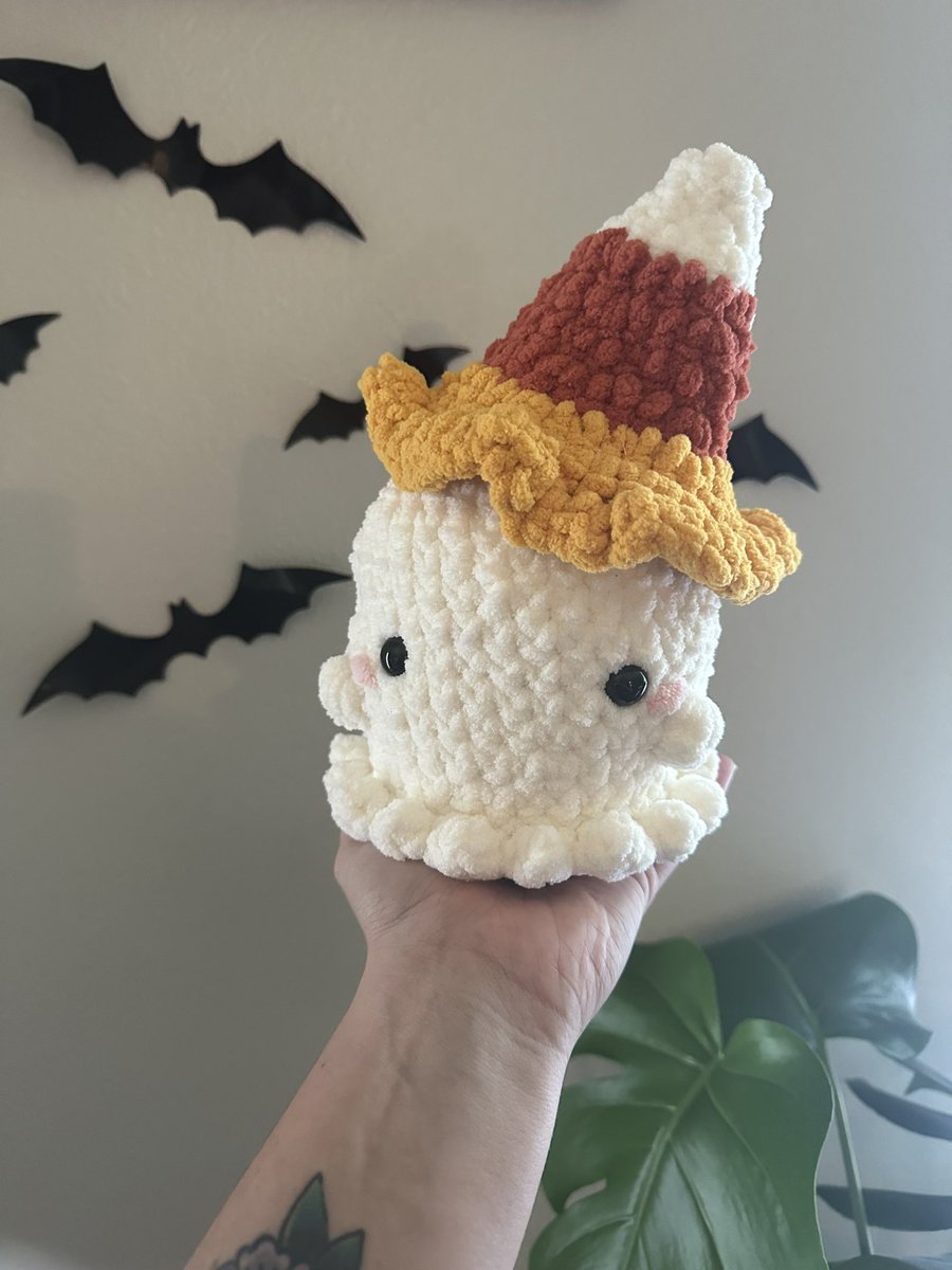 notsamnunn's tweet photo. 👻🧙🏼‍♀️ https://t.co/nilJhYl7Kq
