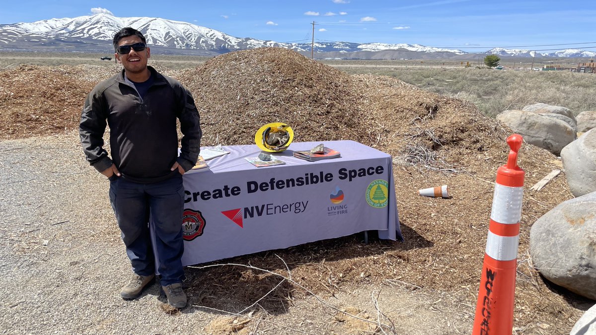 TMFPD's tweet image. Truckee Meadows Fire &amp;amp; Rescue announces Autumn 2023 Green Waste Collection Days. Create defensible space today.  Schedule and Locations here: bit.ly/3R4DTtw
#defensiblespace #greenwasterecycling #FireSafetyTips @NevadaForestry