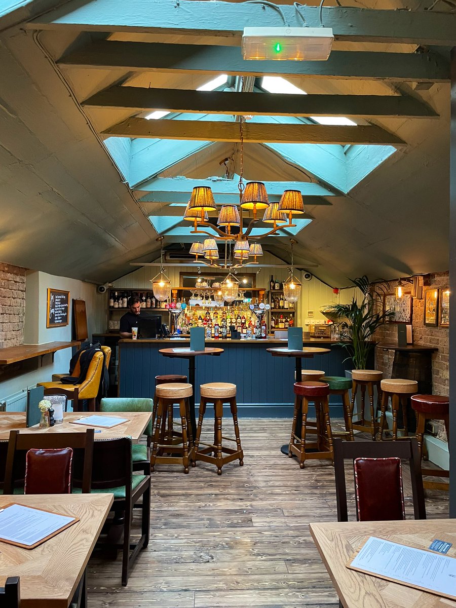 LondonPubMap's tweet photo. At a relaunch of The Builders Arms in Kensington. A stunning makeover, the upstairs bar is a bit special. #buildersarms #kensington #sw8 https://t.co/TPMOC8mkMm