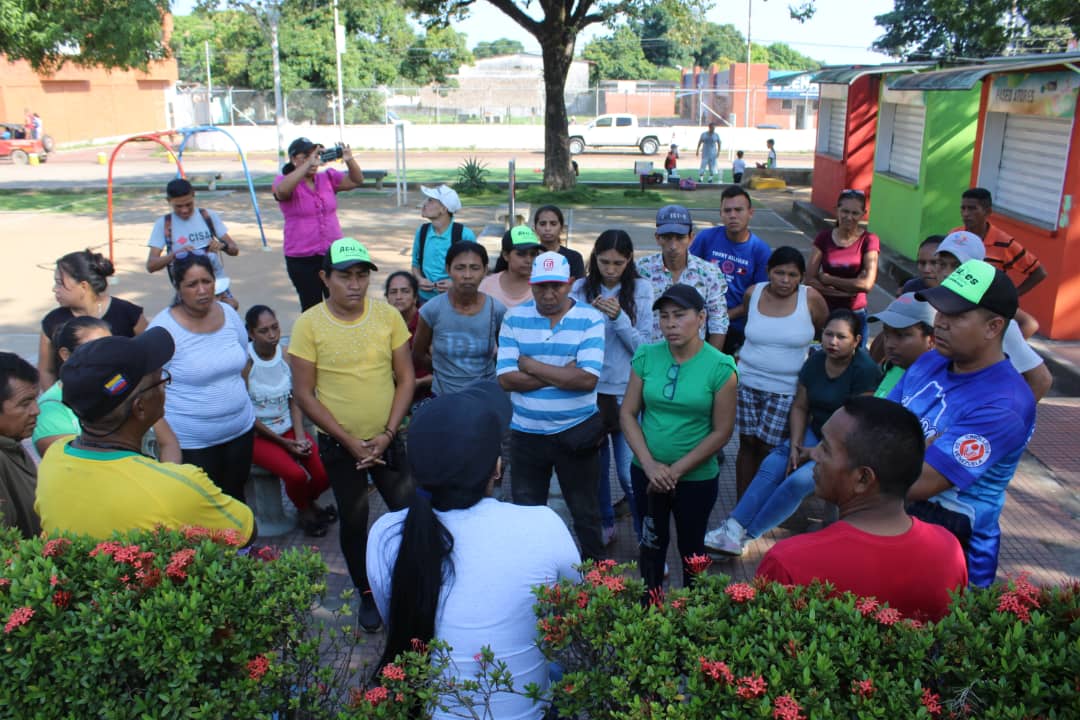 mirabal_yamilet's tweet photo. Visitamos la Universidad Santa Maria de Puerto Ayacucho para evaluar los avances en la recuperación de este espacio. También conversamos con las Brigadas de Embelleciendo de la @AturesAlcaldia, reconociendo la ardua labor que hacen día a día por mantener bello nuestro Municipio https://t.co/W1ryN08vZR