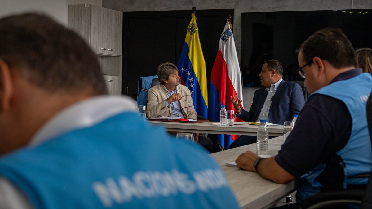 RafaelRamirezC's tweet image. Reunión con Actores Humanitarios = Trabajo en equipo para Maracaibo 👏🏾