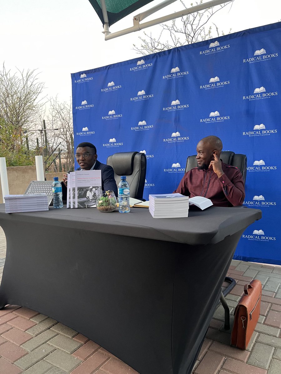 BooksRadical's tweet image. Our book discussions are finally back 💃💃💃🕺🕺🕺#Knoweldgeispower#Diamondwarrior