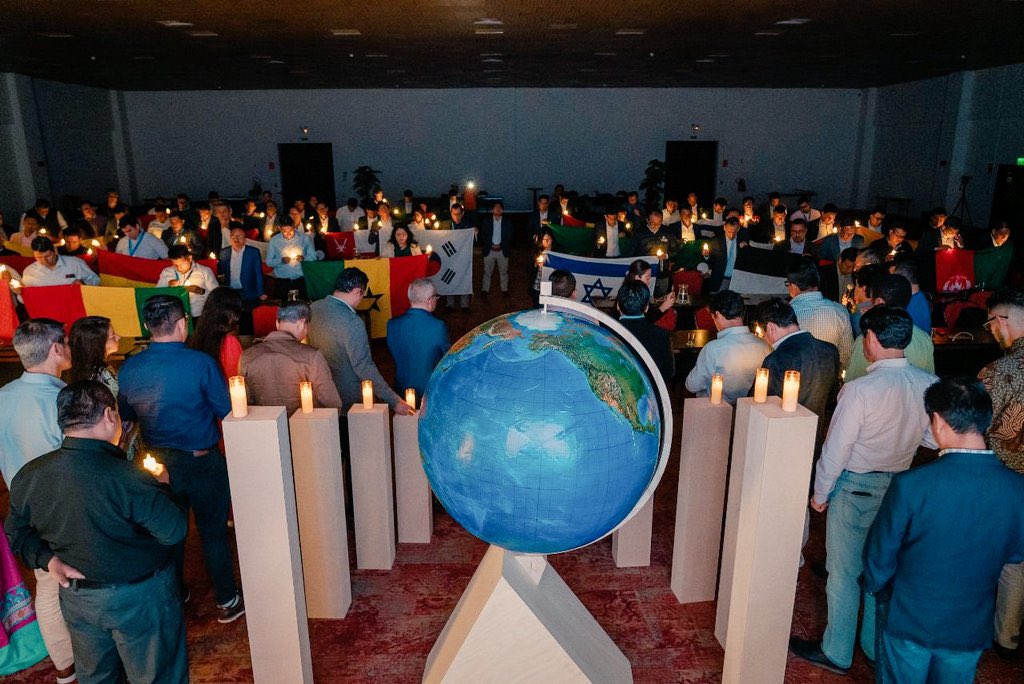 #CADeUPN
3 días de capacitación, inspiración, desafíos y evaluación.
Hasta el 2025 vamos a:
1. Conquistar las grandes ciudades
2. Expandir el crecimiento de la⛪️
3. Plantar+⛪️
4. Enviar 500 jóvenes al🌎
Nuestra visión está afinada para avanzar+
¡El Señor está a las puertas!