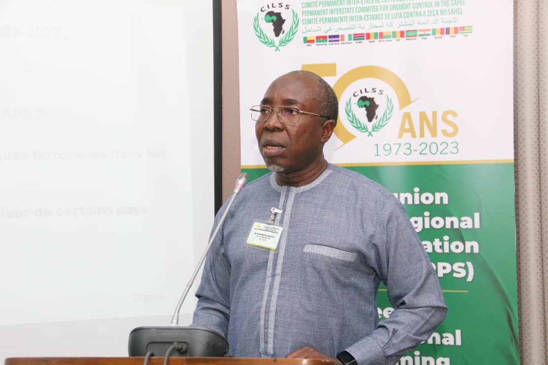 SandyOuat's tweet image. #crps2023 les rapports de résultats des années 2022 et 2023 du #cilss, quelques résultats :des formations en genre organisées par les projets PARIIS  et PRAPS, 10154 ha aménagés et opérationnel au profit de 76000 bénéficiaires @CILSSinfos