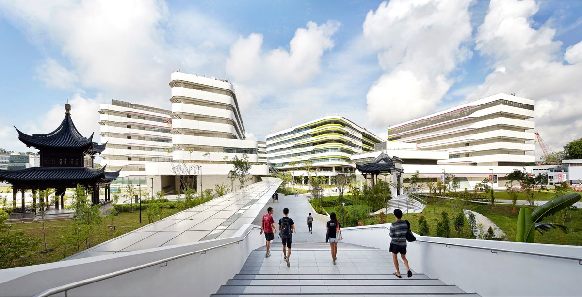 UNStudio_Arch's tweet image. The design of SUTD responds to the natural landscape of Singapore, both through colour application and the incorporation of facade planters, green roof terraces and sky gardens. Project: shorturl.at/gtABK 

Photos: Hufton + Crow

#unstudio #architecture #sustainabledesign