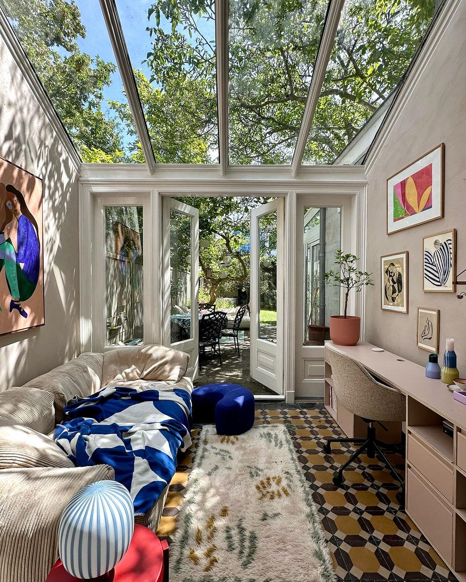 ELLEDecoFR's tweet photo. Perspective sur le jardin ๐ฟ
๐ธ @rapsodia_w
#homesweethome #homedecoration #greeneoom #colorfulhome https://t.co/TWx0BEFdcJ
