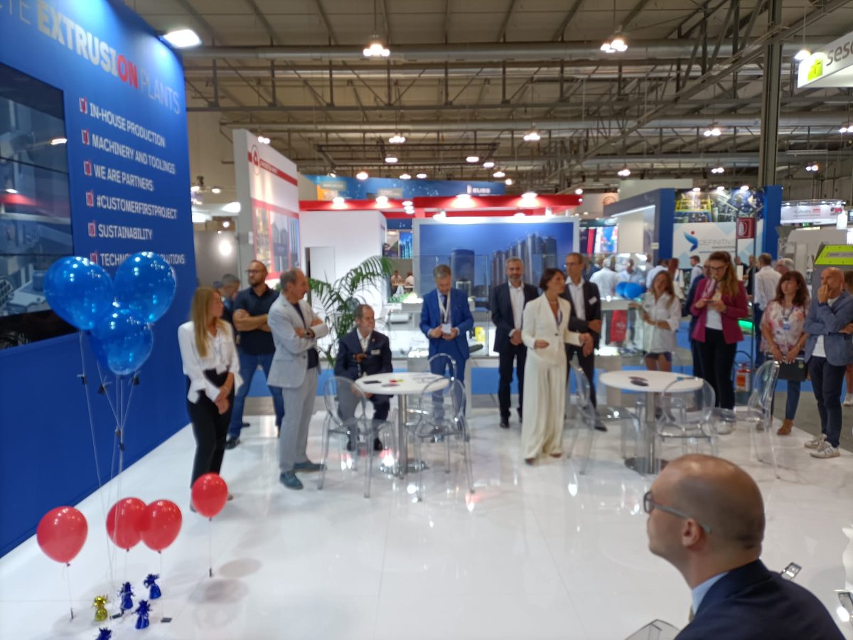 FriulFiliere1's tweet photo. The Lightest has been reveiled! @PLASTexhibition @FriulFiliere1 https://t.co/0eTR1Es0KX