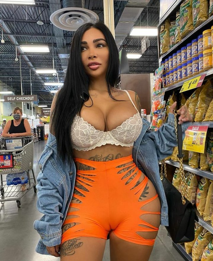 Brittanya Razavi (@brittanyababy5) on Twitter photo 