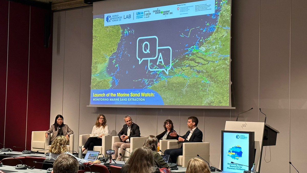 GENetwork's tweet photo. @GRIDgva @WRFSwitzerland @bafuCH @BelgianNatural @unige_ise @unige_en @BMUV @vvanlancker @GlobalFishWatch @stephaniecoal @Empa_CH @UNEP @ElisaTonda @ungreeneconomy @P12ip @foenCH "When we ask for best practices, we always hear the same number of countries -- those who have put policy frameworks to adhere to certain standards."

Arnaud Vander Velpen highlights the vast room to improve policy frameworks based on the experiences of countries. #WRF23 https://t.co/ud7zY2p7ID