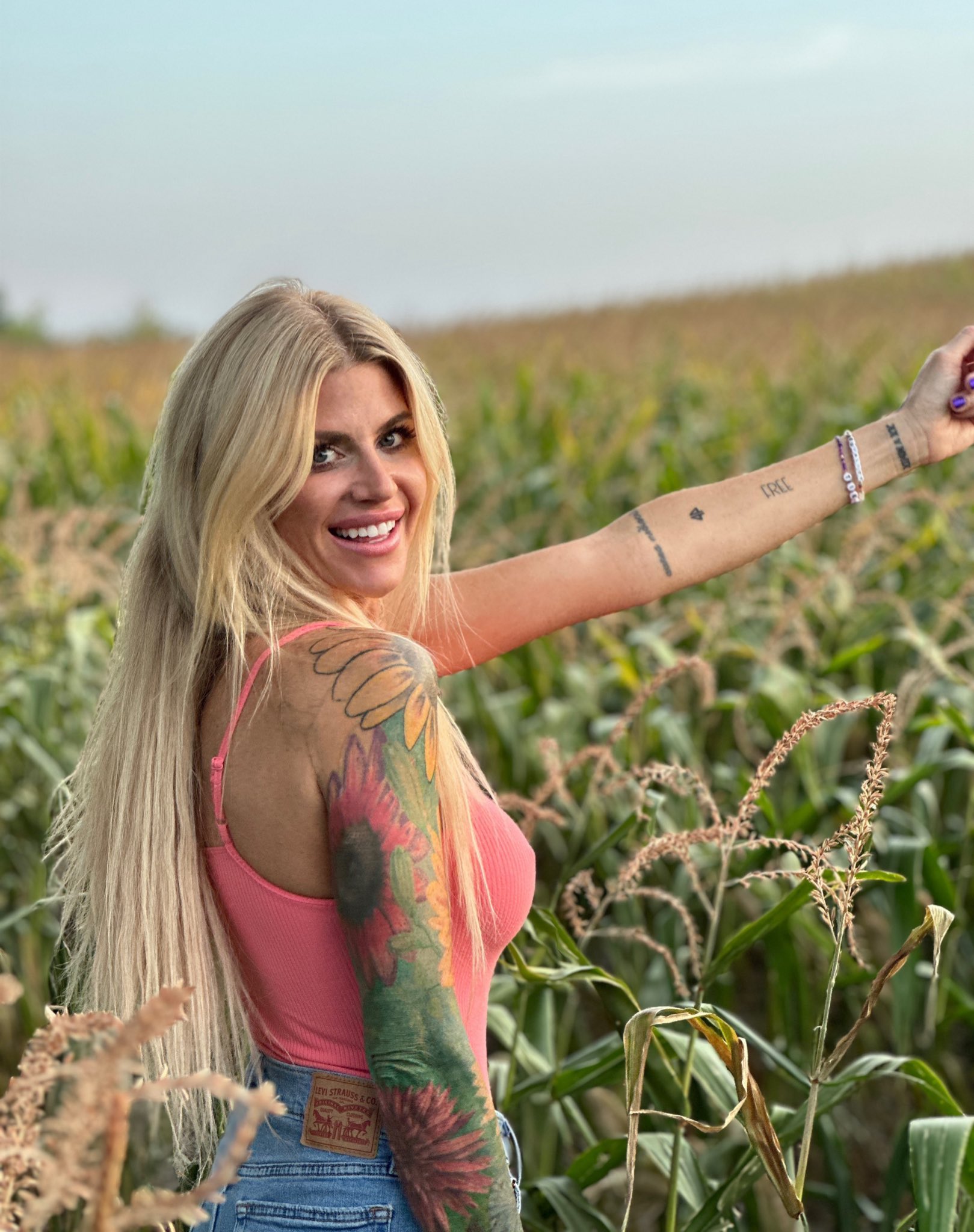 Carolyn Wiger on X: Dont ever let ANYONE convince you that you are  anything less than wonderful, beautiful and fucking fantastic. LET US LIVE.  LET US LOVE. WELCOME TO THE FREEDOM ERA!