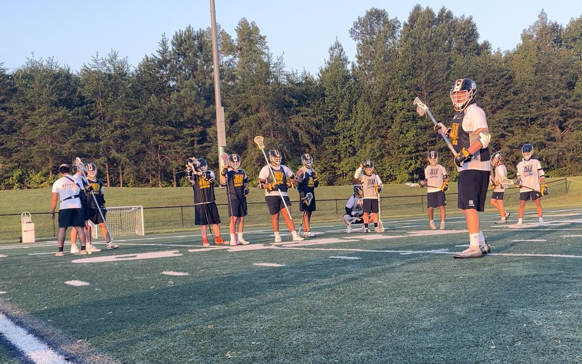 AverettMLax's tweet photo. Day 3: Early morning sports time!
Knocking off some rust with Tempo positional work. Slowly working through the steps of approaches and dodges to amplify their importance; AND still had time to do 2v2 & 4v4.
#AlIIn #AllAverett #BeHungry https://t.co/ONfjo8Iu15