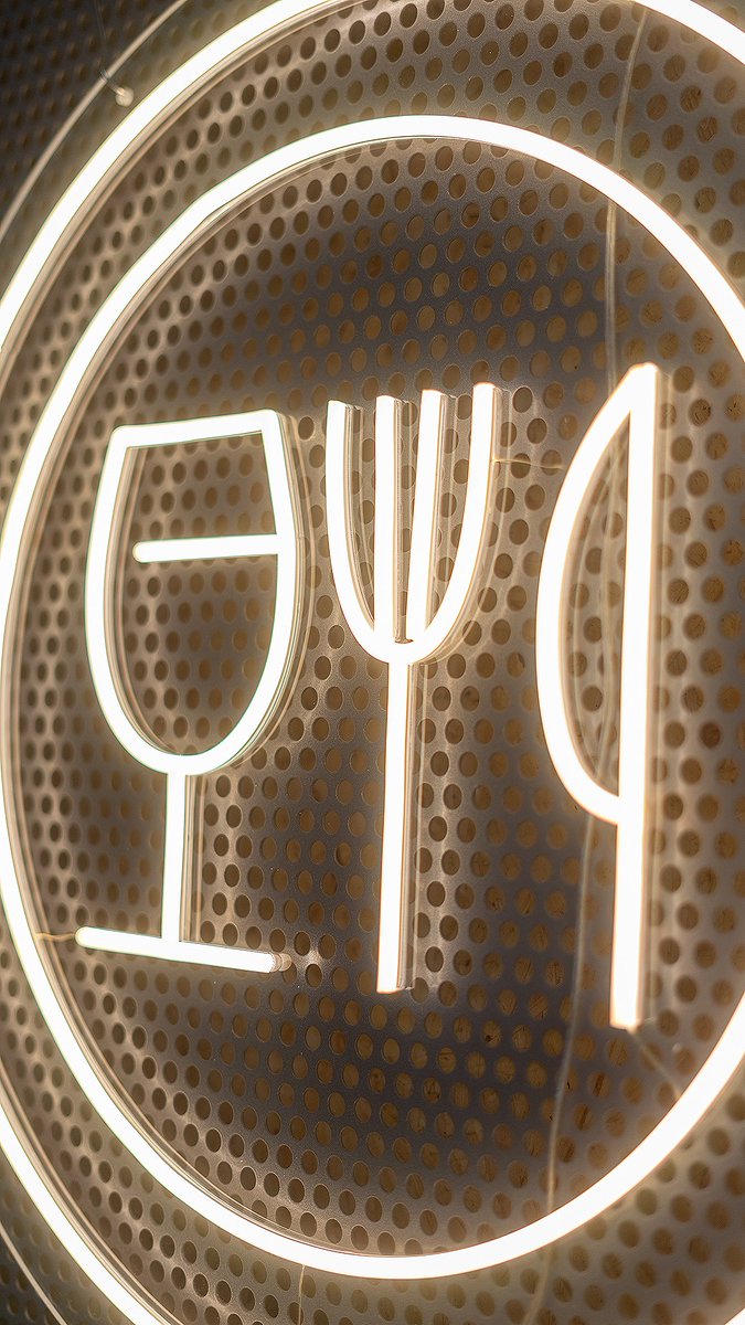Some delicious LED signage manufactured by #teamellis featuring our warm white LED 😍🍽