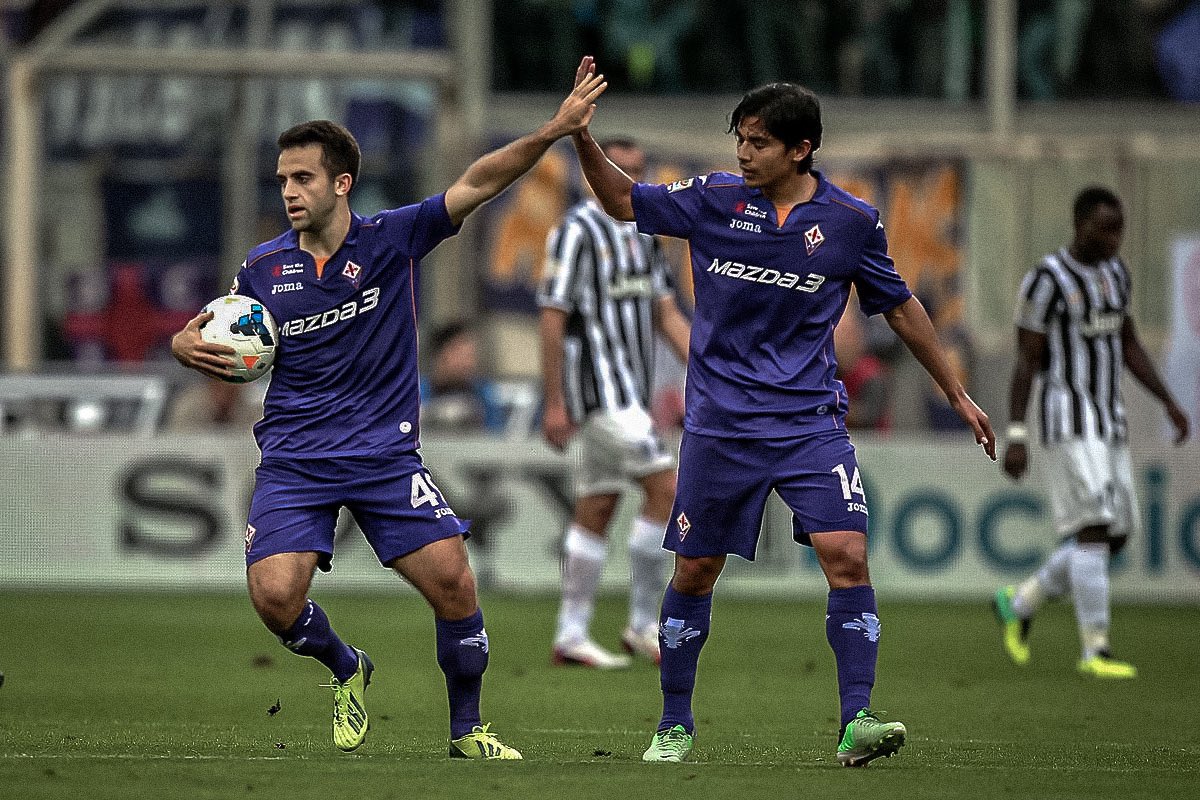 DiegoConstanzo's tweet photo. Matías Fernández confirmó en su Instagram a parte de los invitados que lo acompañarán en su despedida, entre ellos: Marco Senna, Diego Forlán, Diego Godín y Giuseppe Rossi. A ellos se suman: Gonzalo Rondríguez, Sebastián Viera, Guillermo Franco y Sebastián Cejas.

Una cosa poca. https://t.co/FT258Gr5S1