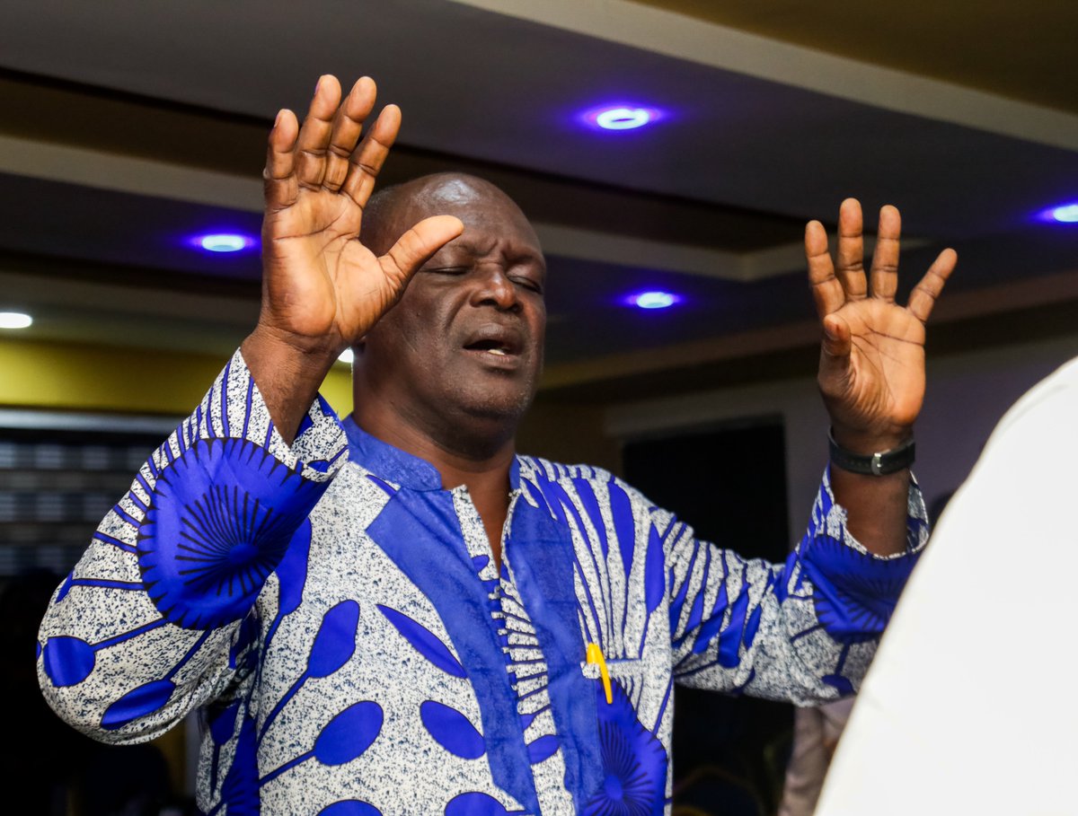 AsacYouthsIkosi's tweet photo. OUR DADDIES & VEN. SUNDAY .F. OGINNI (VICAR),REV ONANUGA & REV AASA GRACED US WITH THEIR PRESENCE AND CHARGED US UP AS THE WORD AND PRAYER CONFERENCE BEGINS
#Word #Prayer #Conference #WeAdvance https://t.co/hxQjN3n97s