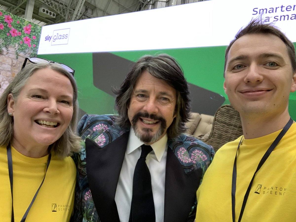 edwardyoung26's tweet photo. @LlewelynBowen my colleague Kate is leaving Phantom Screens this Friday - her biggest highlight over the last 8 years was meeting you at the Ideal Home Show. Any chance of a good luck message? 😋 Thank you! https://t.co/8rtZlJUgC3