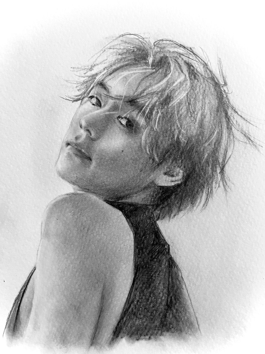 ikkyu72's tweet photo. さて今日もがんばりました
おやすみなさいまし🌙

#テテ
#KimTaehyung 
#鉛筆画
#btsfanart https://t.co/2mJRIGd8q6