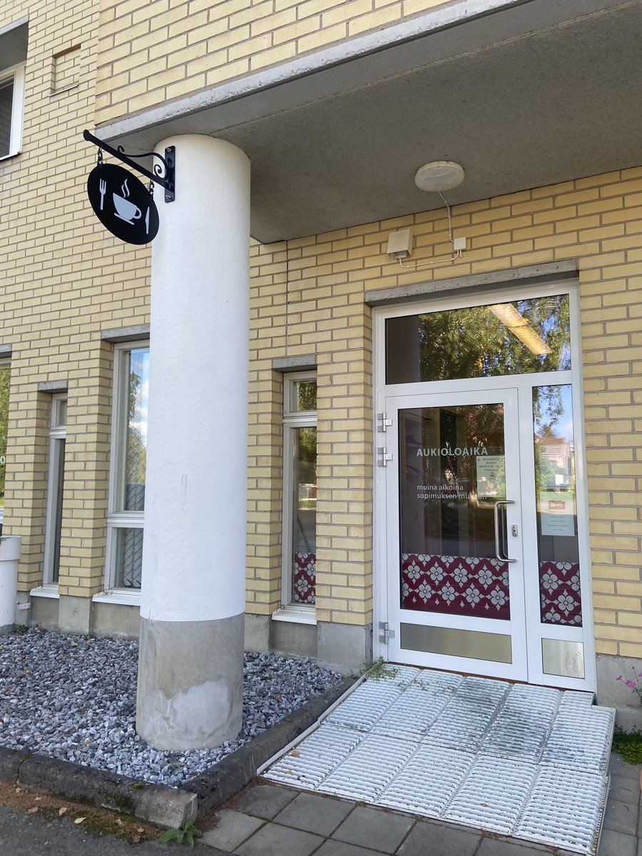 MariKattilakos2's tweet photo. Ketä ovat #Rääkkylä’n monipaikkaiset? Millaisia mahdollisuuksia ja kehittämistarpeita mm. vapaa-ajan asukkaat tuovat? Tule kuulemaan tuoreita #tutkimus’tuloksia ja keskustelemaan kunnantalon Marttakahvioon klo 17 🙌 @ktl_uef @SYKEinfo #MONIPOKA https://t.co/S6AUnDebWg