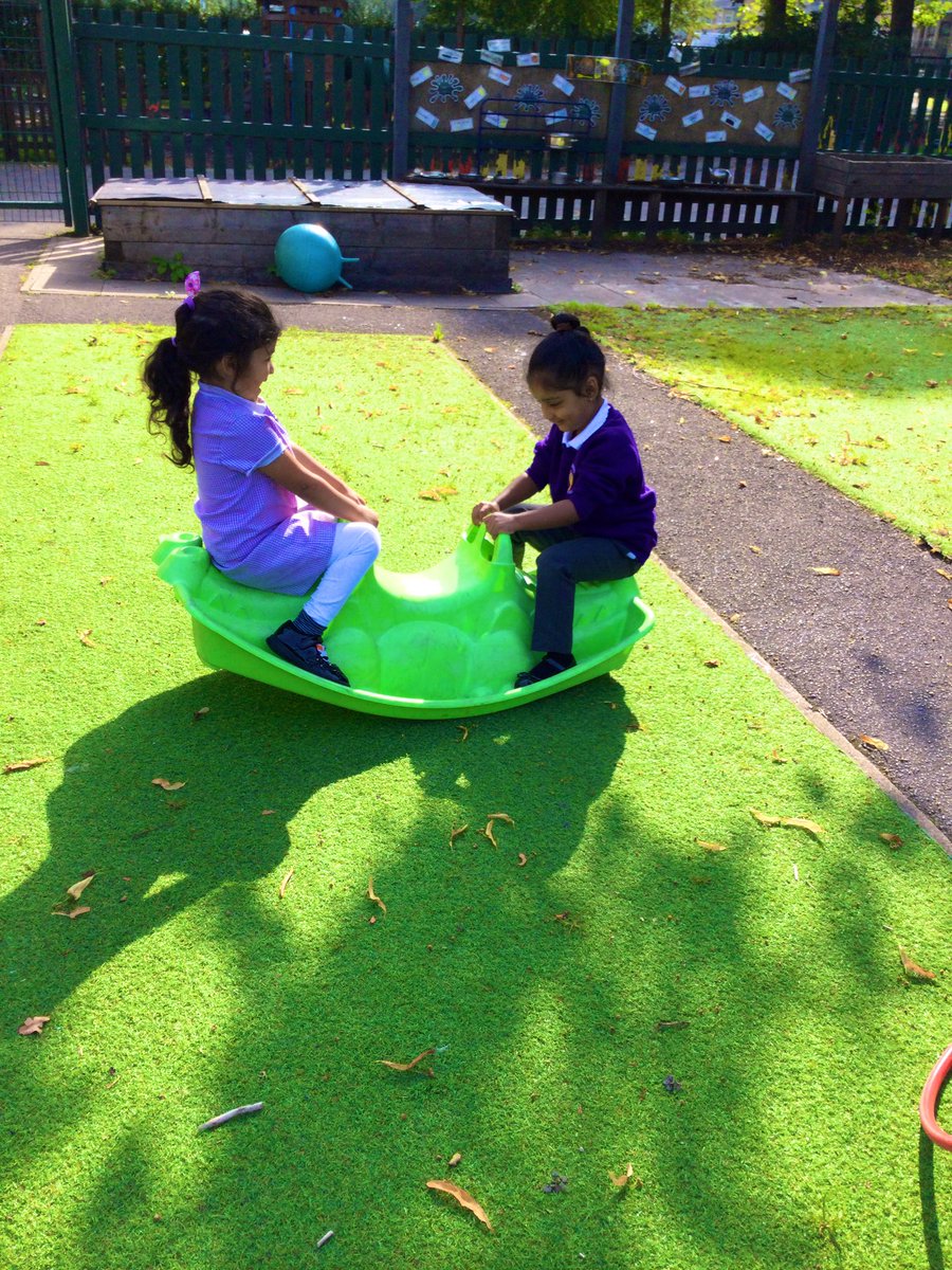 ECS_Keighley's tweet photo. Our first day in Nursery! #50TTDBradford #01GetToKnowYou #MakingMemories https://t.co/i0HAJBntnF