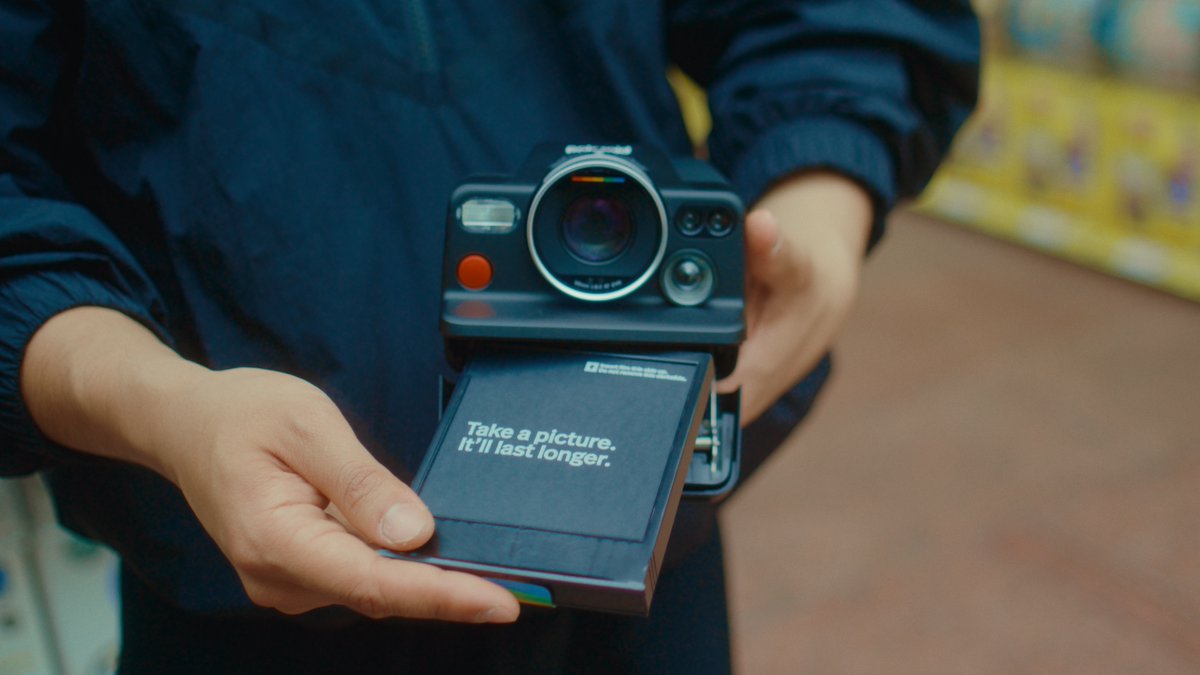 THE STORY BEHIND THE POLAROID I-2 - 4/4:
6 in-camera shooting modes and the first ever analog camera to use LiDAR autofocus system for accurate low-light focusing.

Watch here to see the full camera breakdown: youtu.be/3nTs5idQvqE?t=…
