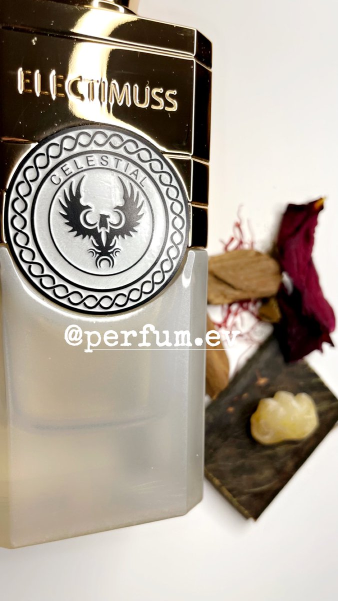 Taif_Per1's tweet photo. #رابطة_عشاق_العطور
بدأ الجو عندنا يأخذ منحى البراد الي درجة
محسوسه جدا .. أجمل عطر بدأت فيه هالفترة
عطر #CELESTIAL من براند #ELECTIMUSS
وظف العطر جمال اللبان مع روعة الورد و التوابل
الشرقيه غلفته المكونات بجمال الشرقي الفخم
عطر تابلي بخورى روعته مع البخور ليصبح مرتديه
صاحب الهاله العطريه فاخررره ♥️💫…
#عطرك
#قصة_عطر
#السعودية