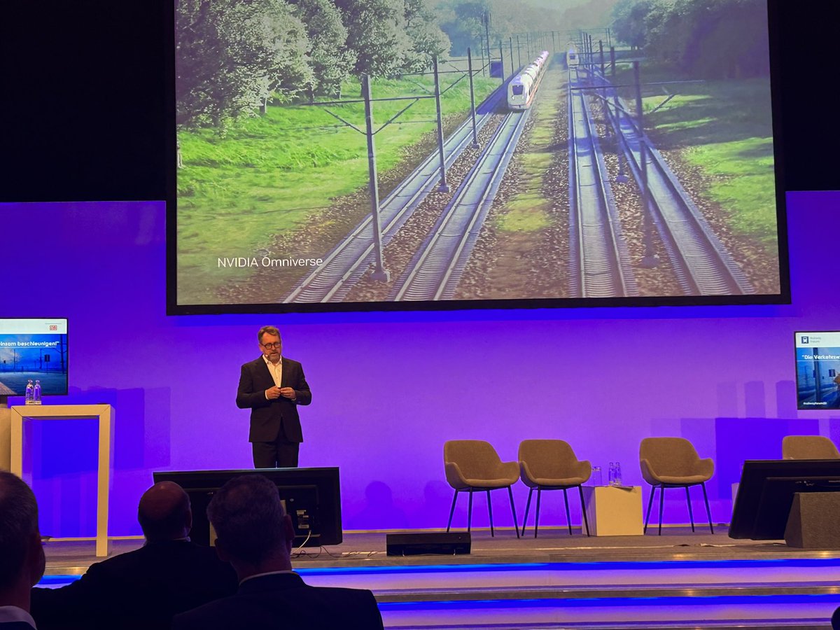 Madlen Nicolaus (@madlennicolaus) on Twitter photo „We combine 3 ecosystems: HxDR, Nexus (our manufacturing platform) and <a href="/nvidia/">NVIDIA</a> #onmiverse to create an Industrial Metaverse” says <a href="/BurkhardBoeckem/">Burkhard Boeckem</a> at #railwayforum23 <a href="/HexagonAB/">Hexagon AB</a> „We combine 3 ecosystems: HxDR, Nexus (our manufacturing platform) and <a href="/nvidia/">NVIDIA</a> #onmiverse to create an Industrial Metaverse” says <a href="/BurkhardBoeckem/">Burkhard Boeckem</a> at #railwayforum23 <a href="/HexagonAB/">Hexagon AB</a>
