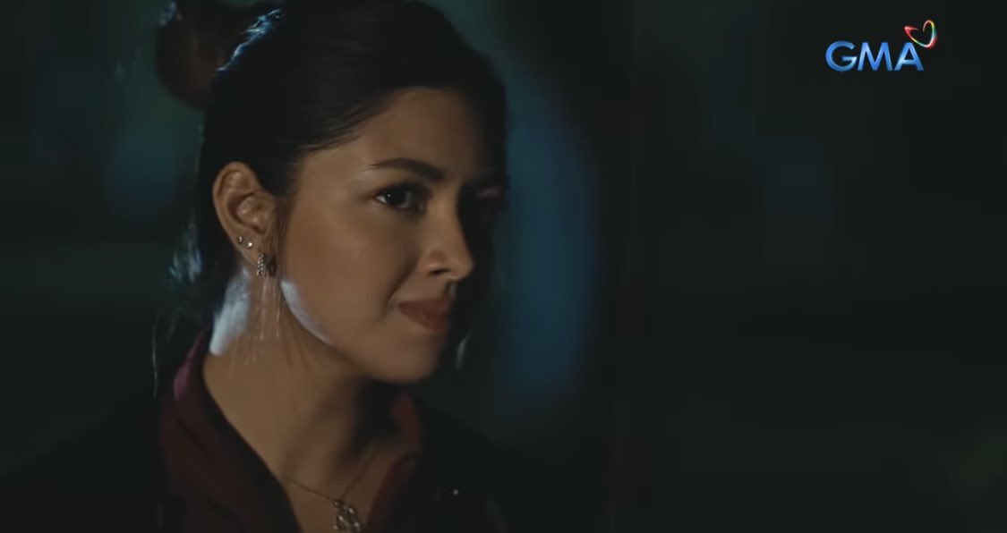 AltheyuhMoves's tweet photo. I have no smart or in-depth analysis here. Only ang hot ni Beatrice Royales with her smirk after she got slapped by her weak-ass brother, Kristoff.  I love it when bitchitrice comes out.  #RBPowerGrabbing https://t.co/3DutDkESd6