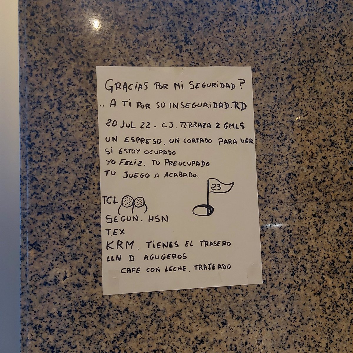 MartaMasMaso's tweet photo. Dilluns al vespre vaig veure com algú penjava això en una paret cèntrica del meu poble. A veure si hi ha algú més viscut que jo que se li acudeixi quina mena de joc de rol o bruixeria és 🙏🏼 https://t.co/1jDiokTckz