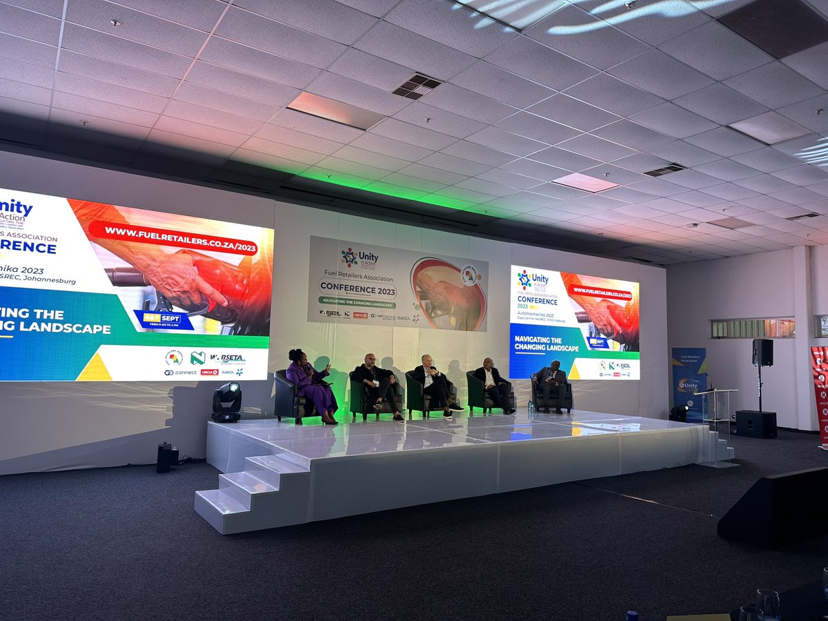 FuelRetailersSA's tweet photo. A robust panel discussion facilitated by the seasoned @CathyMohlahlana ensued.
Mark Wohltmann from NACS Global, Hamza Farooqui from Millat Group, Sabrie Mosaval & Reggie Sibiya of the FRA share their insights.
#UnityInAction2023
#NavigatingTheChangingLandscape https://t.co/VvdlqYzkQo