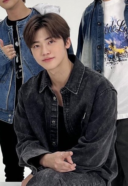 เจ้าบ่าวงานเช้างานเย็น