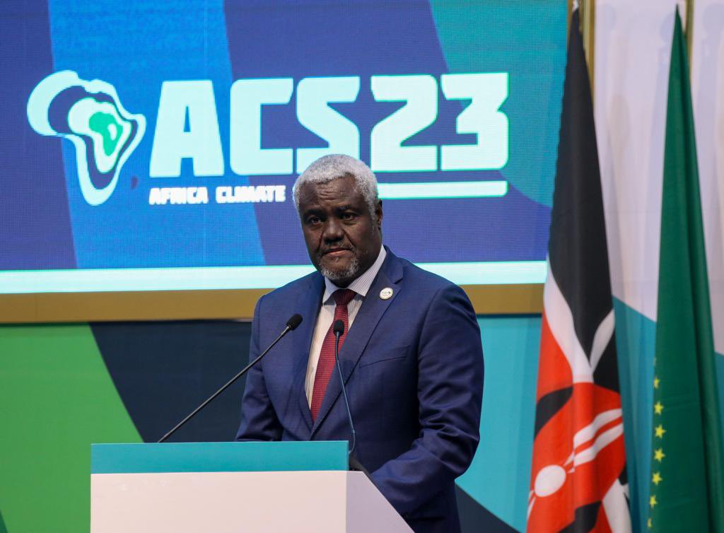 Ore_Osman1's tweet photo. The @AfClimateSummit ended today in Nairobi with official Closing remarks by the @_AfricanUnion Chairperson HE @AUC_MoussaFaki &amp; President of Kenya HE @WilliamsRuto.

The Nairobi Declaration was adopted &amp; it is now time to push for actions of inclusive approaches.
#ACS2023 https://t.co/bEWLnJexXP