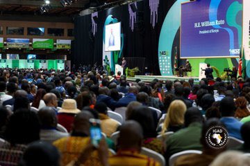 Ore_Osman1's tweet photo. The @AfClimateSummit ended today in Nairobi with official Closing remarks by the @_AfricanUnion Chairperson HE @AUC_MoussaFaki &amp; President of Kenya HE @WilliamsRuto.

The Nairobi Declaration was adopted &amp; it is now time to push for actions of inclusive approaches.
#ACS2023 https://t.co/bEWLnJexXP