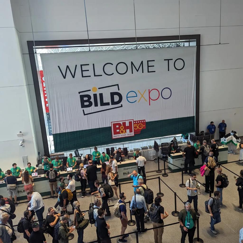 videoxpost's tweet photo. Spending fabulous two days at #bildexpo #bhphoto catching up on the latest and the greatest with @bhphoto https://t.co/JUJipMc7DC