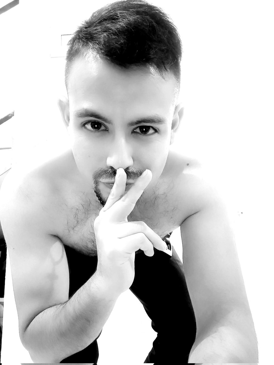 ADRIANGT95's tweet photo. COMENZAMOS ENTONCES.

#blancoynegro #LoveMeAgain #blackandwhite #truelove #6deseptibre #nada #Adelante #Tendencias #xx #Men #MensFolio #Health https://t.co/TkCW31xNzJ