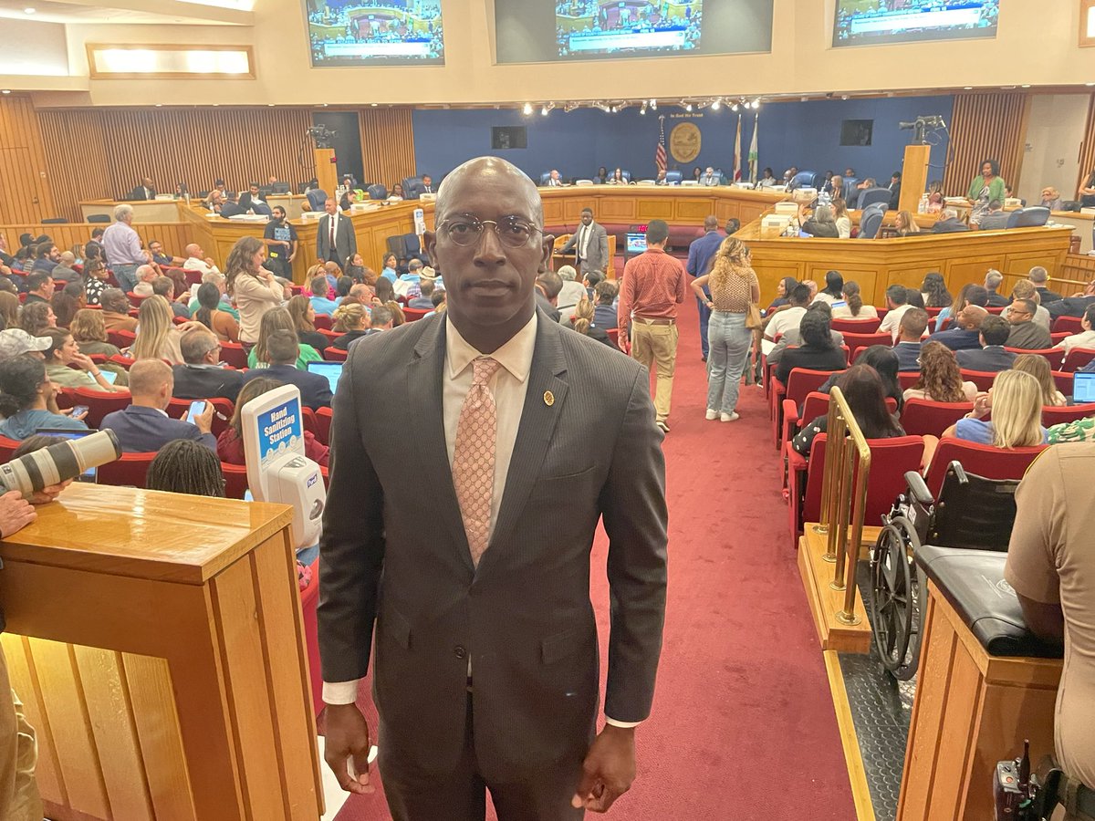 Doug Hanks tweet media